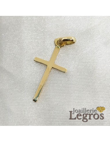 Pendentif croix Or jaune 18 carats en linge