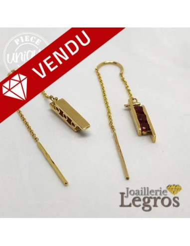 Boucles d'oreilles pendantes Rubis et Or jaune 18 carats la chaussure