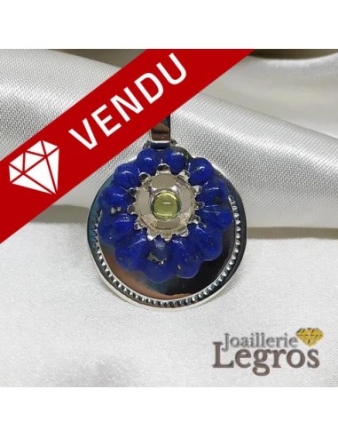 Pendentif Fleur Lapis Lazuli Peridot en argent 925 une grave pollution 