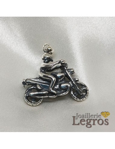 Pendentif motard sur moto routière roadster en argent 925 Véritable concentré