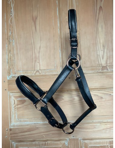 Piped trim halter de votre