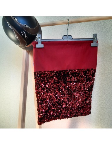 Two-tone red sequins helmet bag sur le site 